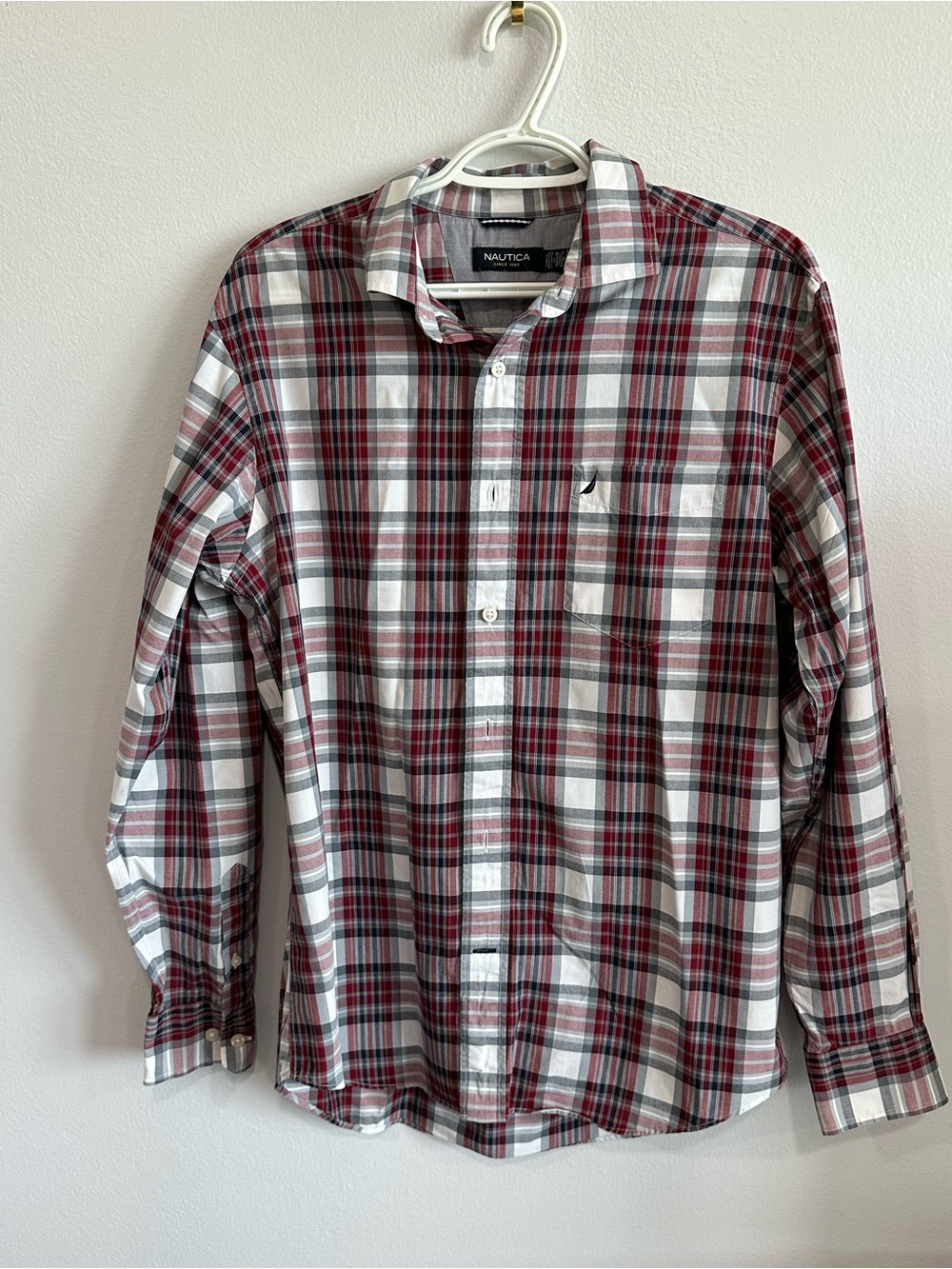 Nautica Men’s Plaid Button Front Shirt Medium Red Gray White Cotton Lyocell